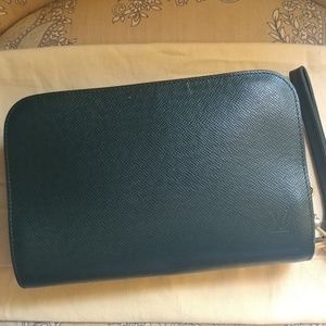 Louis Vuitton Green Taiga Leather Baikal Wristlet